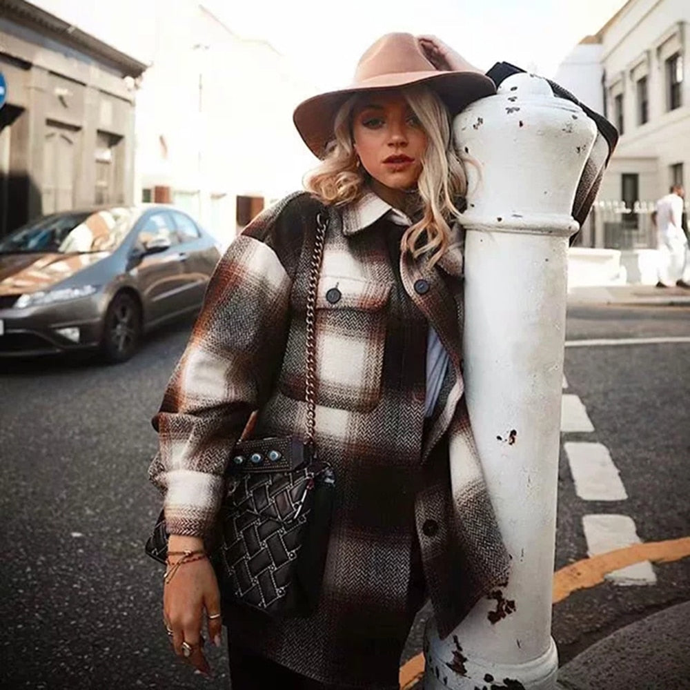 Vintage women long sleeve woolen coats fashion ladies thick plaid coat female streetwear elegant girls oversize jacket chic